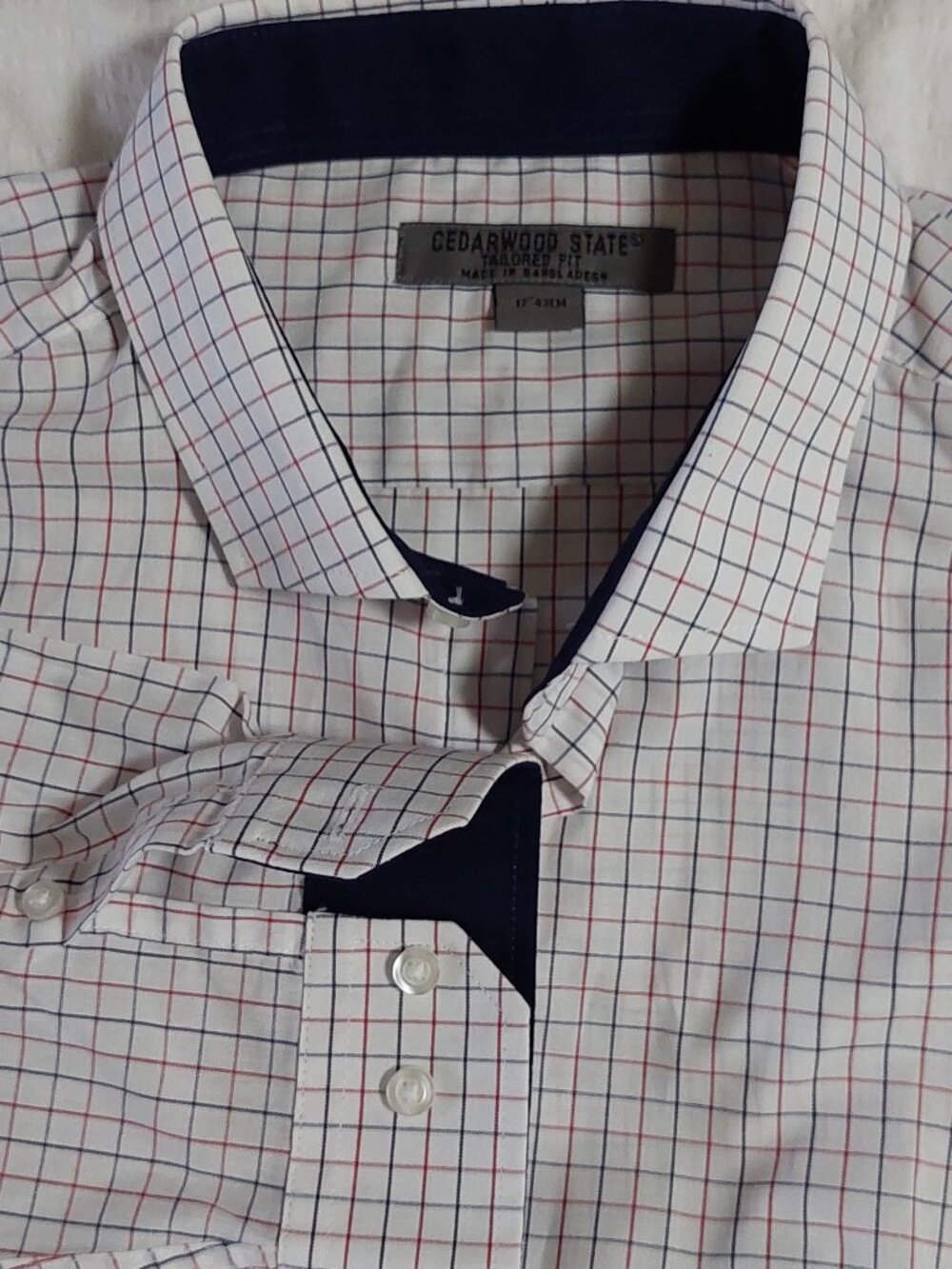 Cedar Wood State Ireland Men's Size 17" Tailored Fit Button-up Shirt